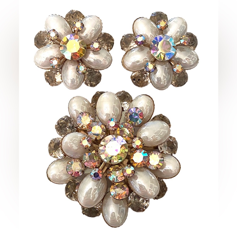 Vintage 1950s Art Glass Rhinestone White Gold Brooch Earrings Set Clip on